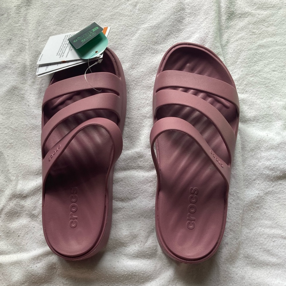 Women’s Crocs Getaway Strappy Size 6